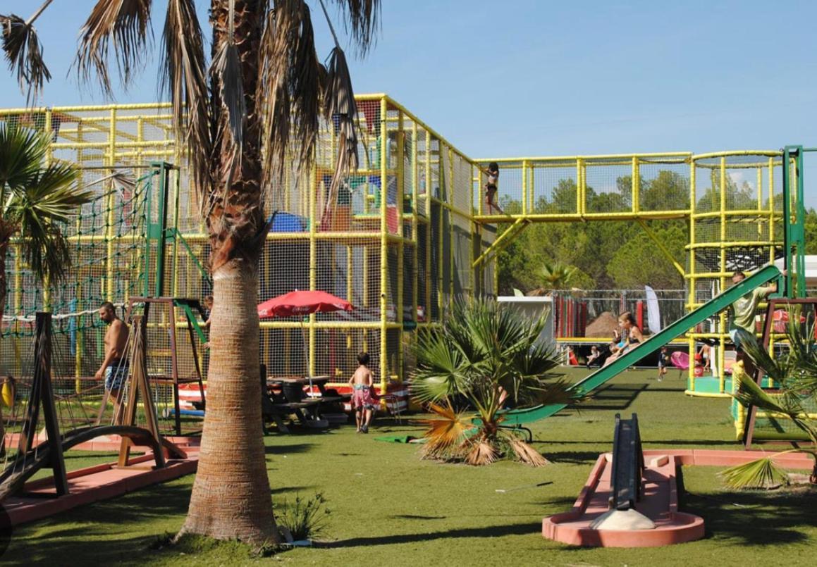 Camping Oasis Village ピュジェ・シュル・アルジャン エクステリア 写真